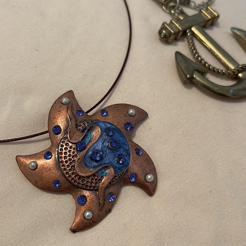 3 statement necklaces - Picture 3 of 5